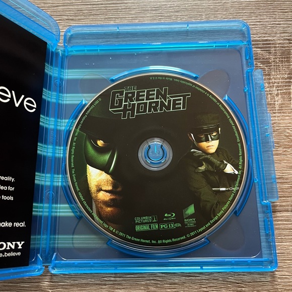 📀 3/$15 or 4/$20 📀 The Green Hornet Bluray - Picture 3 of 3